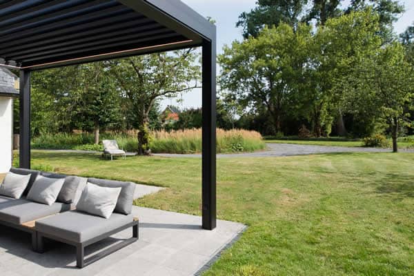 Pergolas bioclimatique attenante